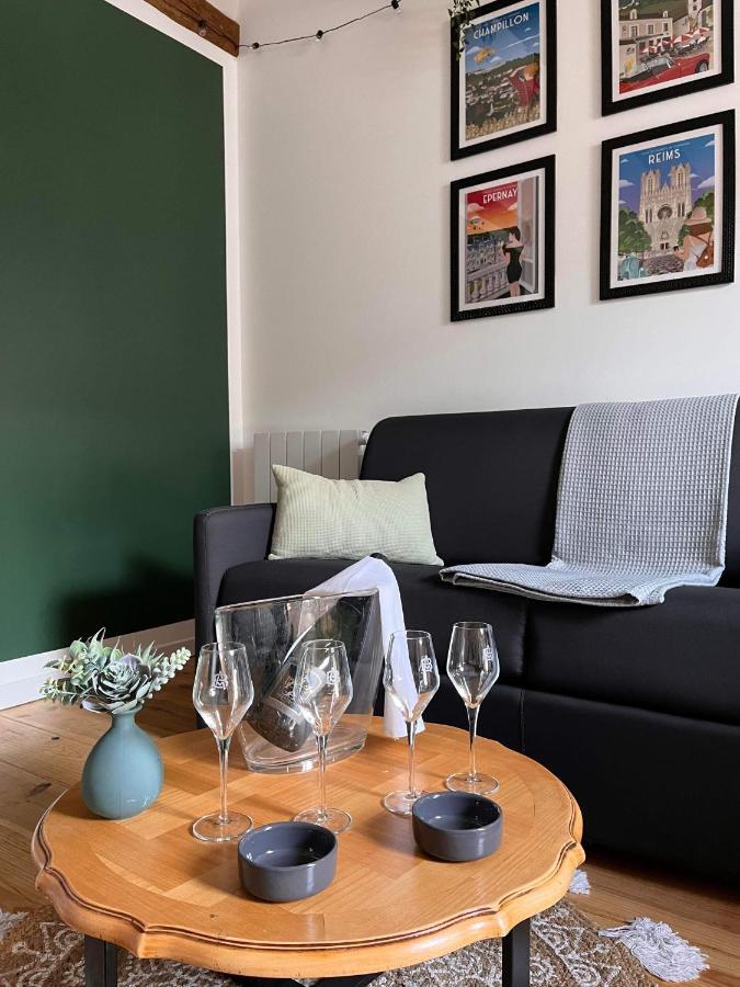 Le Nid D'Isa Bed and Breakfast Hautvillers Buitenkant foto