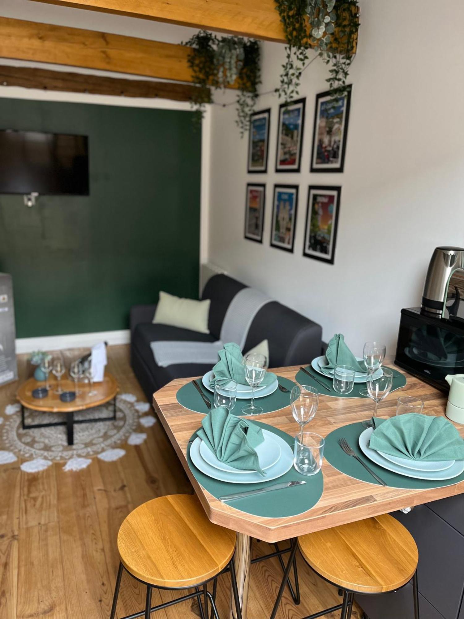 Le Nid D'Isa Bed and Breakfast Hautvillers Buitenkant foto